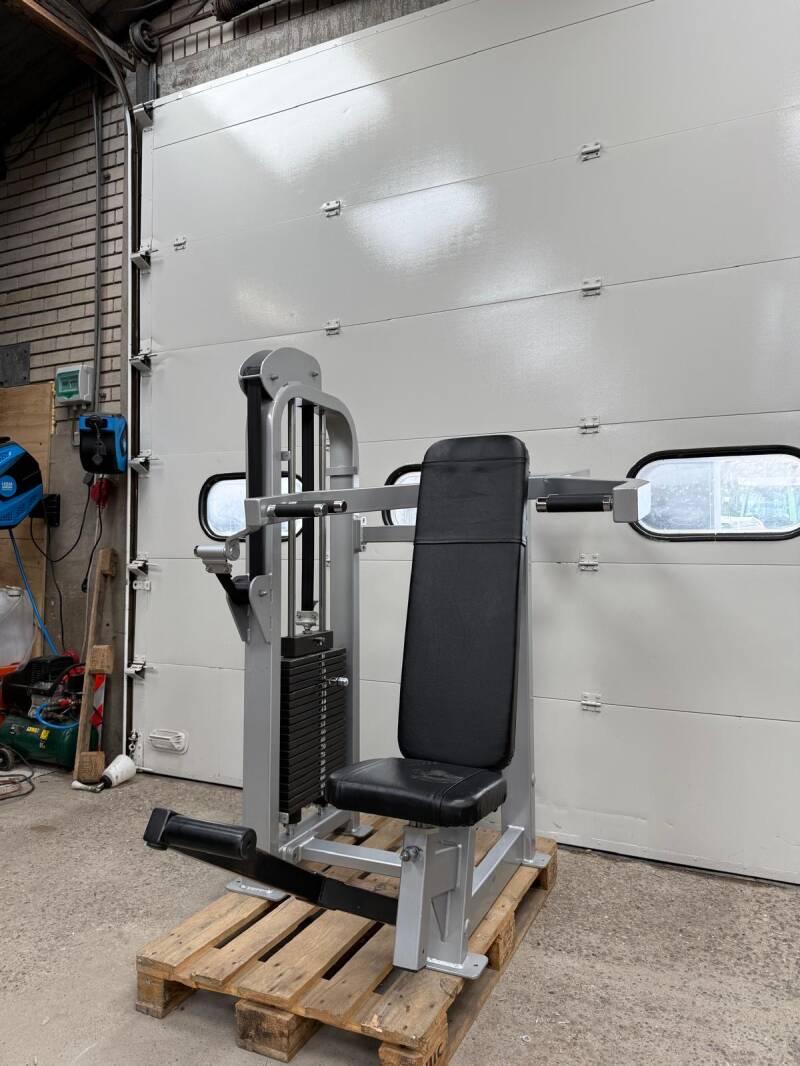 Star Trac Shoulderpress/ Schouder/ Shoulder press