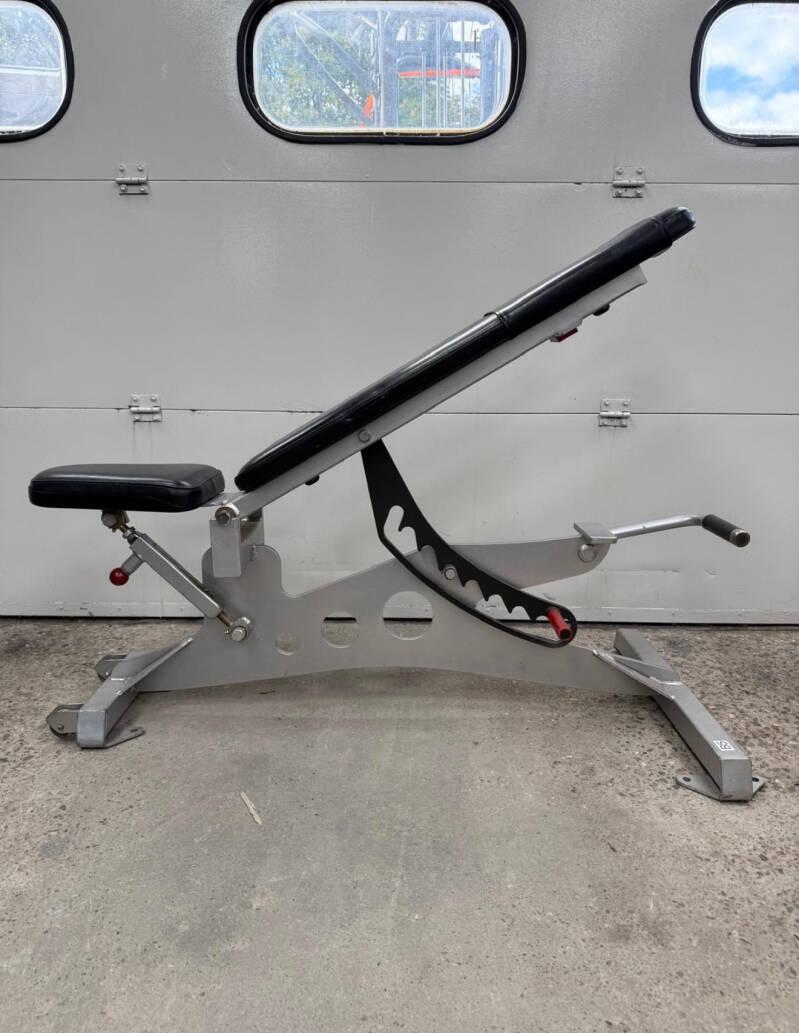 Star trac Adjustable bench/ verstelbare halterbank/ hantelbank
