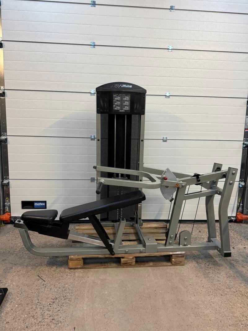 Life Fitness shoulder/ incline/ flat press/ 3 in 1