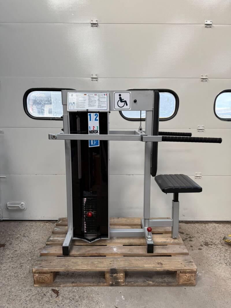 Norsk Tricep Dip machine/ Trizeps machine/ Rolstuhl