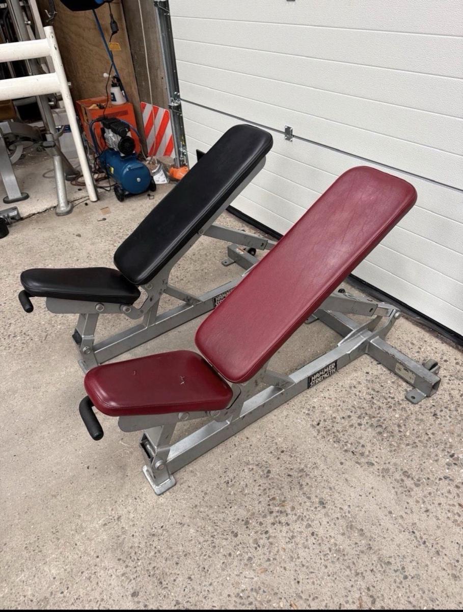 2x hammer strength verstelbare bank / fitness / setprijs