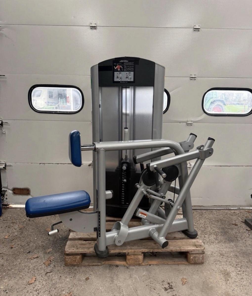 Life fitness signature line seated row / gym