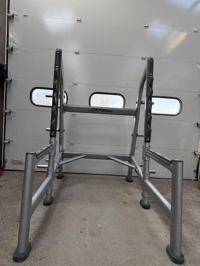 Life Fitness Squatrek/ Squat rek/ rack/ Signature Line