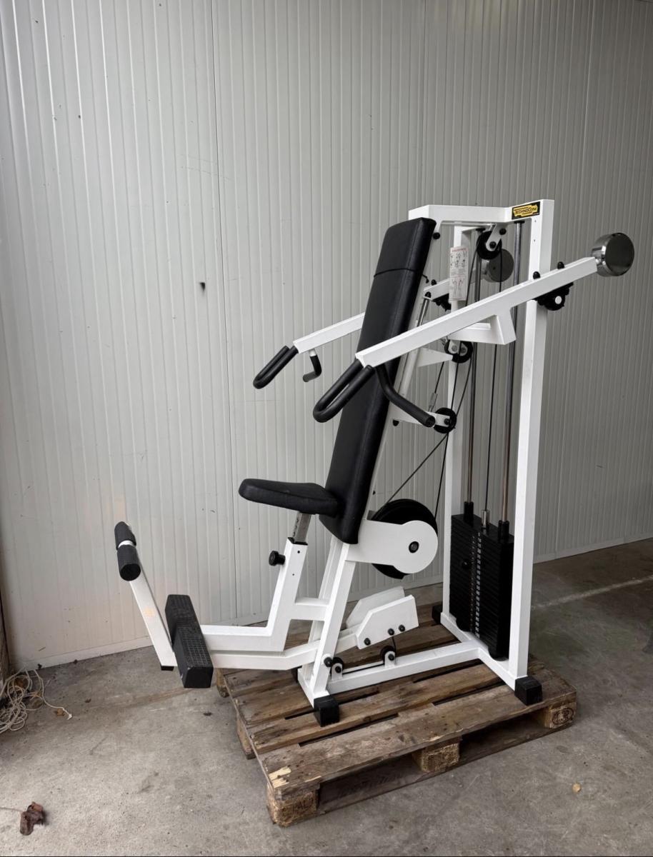 Technogym isotonic shoulder press / shouders