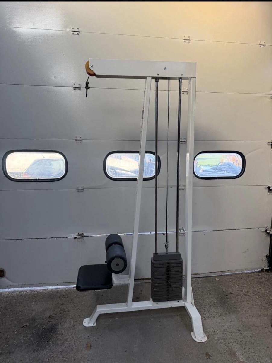 Cl fitness lat pulldown / lat pulley / fitness / gym